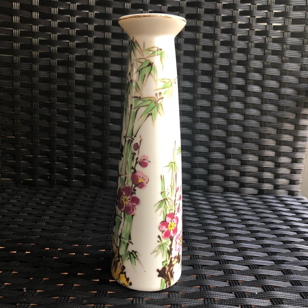 Beautiful vase - Picture 2 of 8
